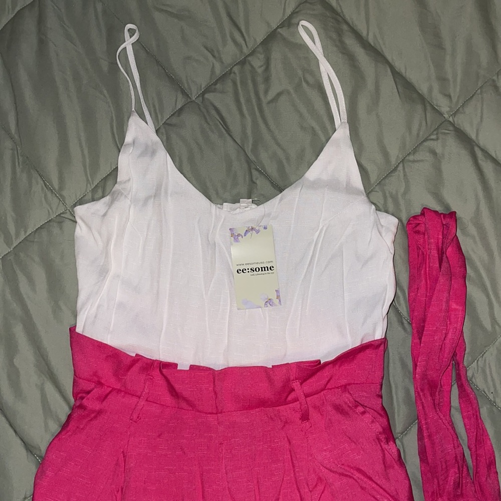 NWT Eesome romper with pockets - Picture 2 of 6